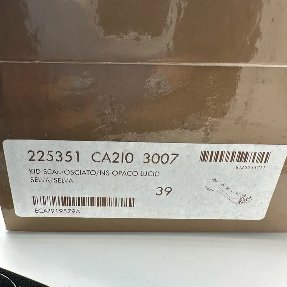 NEW Gucci Emerald Green Flats with Gold Detail WITH BOX AND DUSTBAGS - Picture 10 of 11